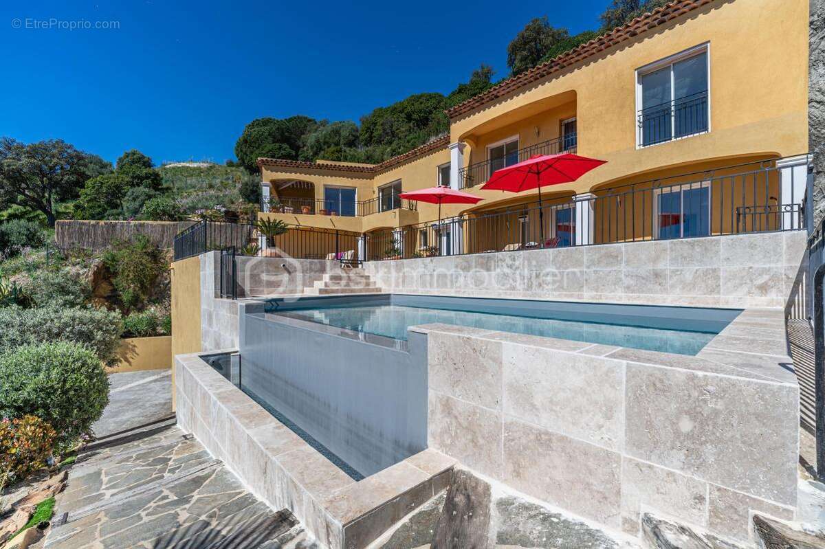 Maison à LA LONDE-LES-MAURES