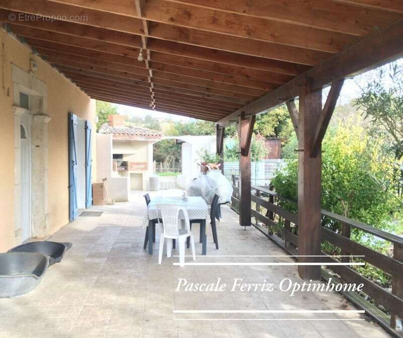 Maison à FRANCON