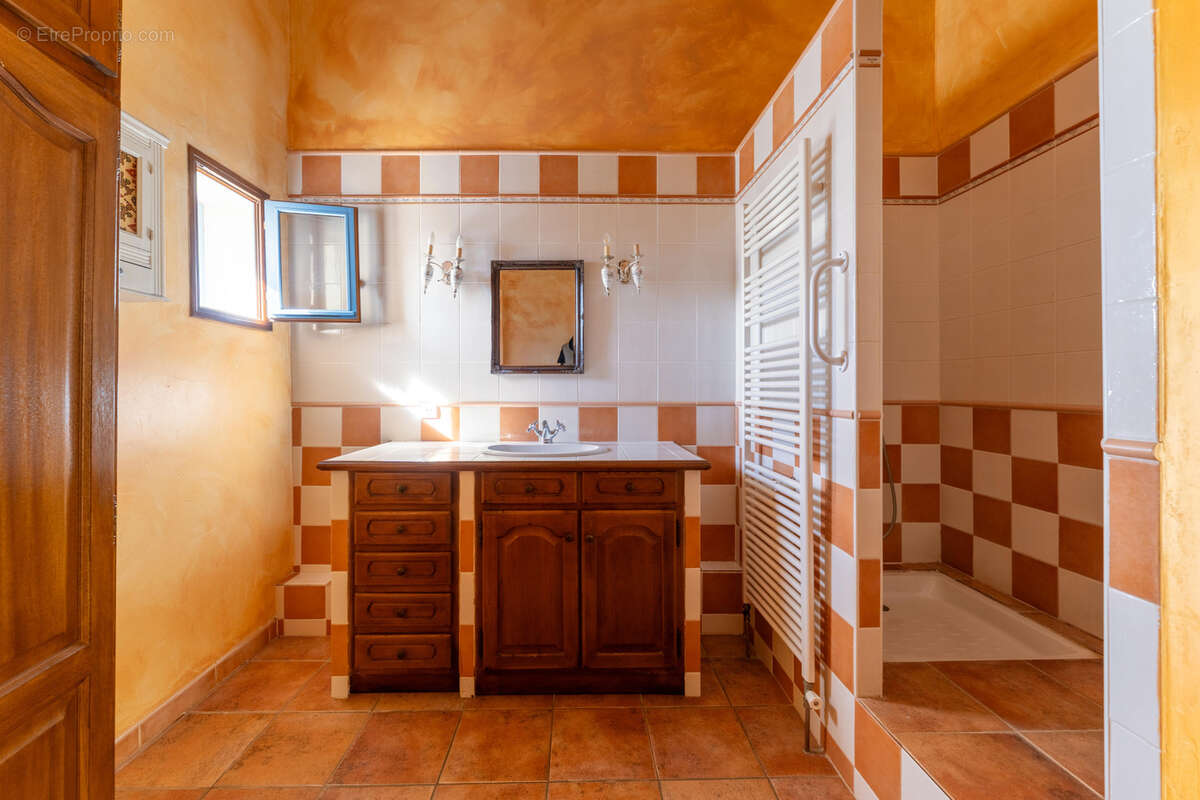 Maison à BELLEGARDE