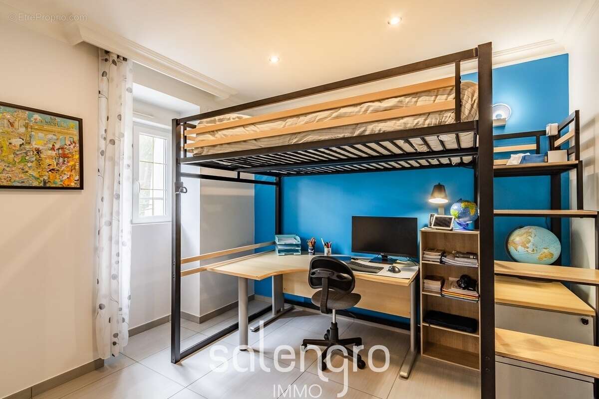 Appartement à LIMAS