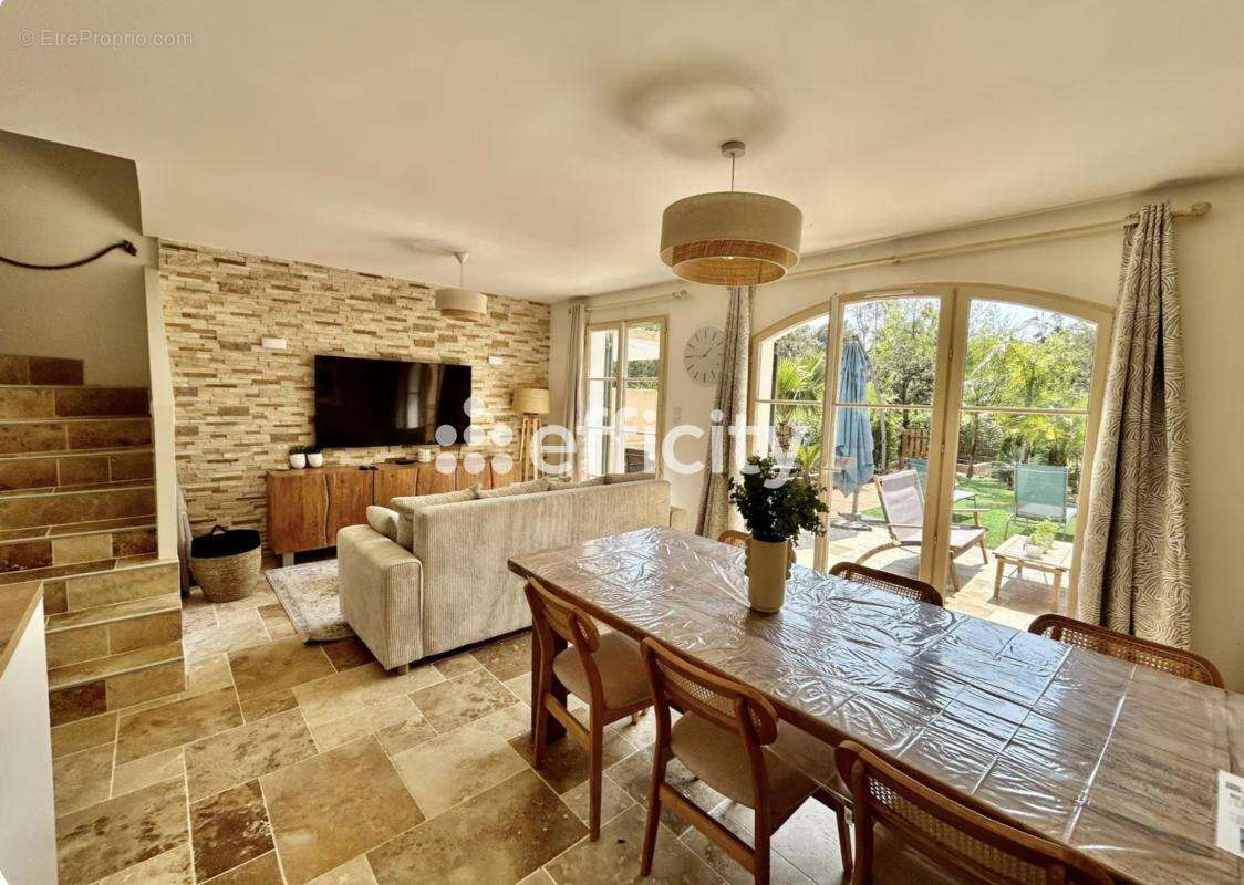 Maison à GRIMAUD