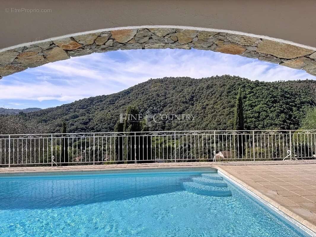 Maison à AURIBEAU-SUR-SIAGNE