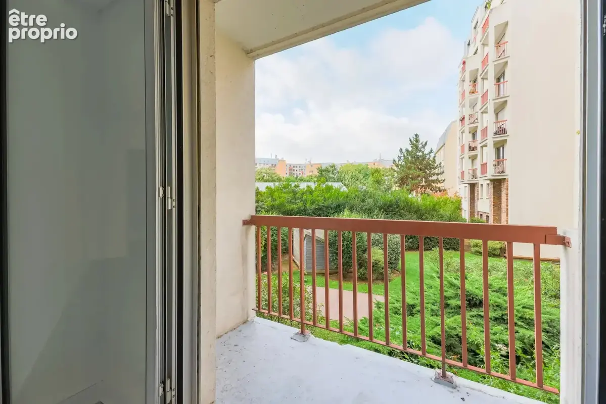 Paris 10e – Canal Saint-Martin / Quai de Jemmapes – 3 pièces de 73 m² avec balcon et parking - photo 6