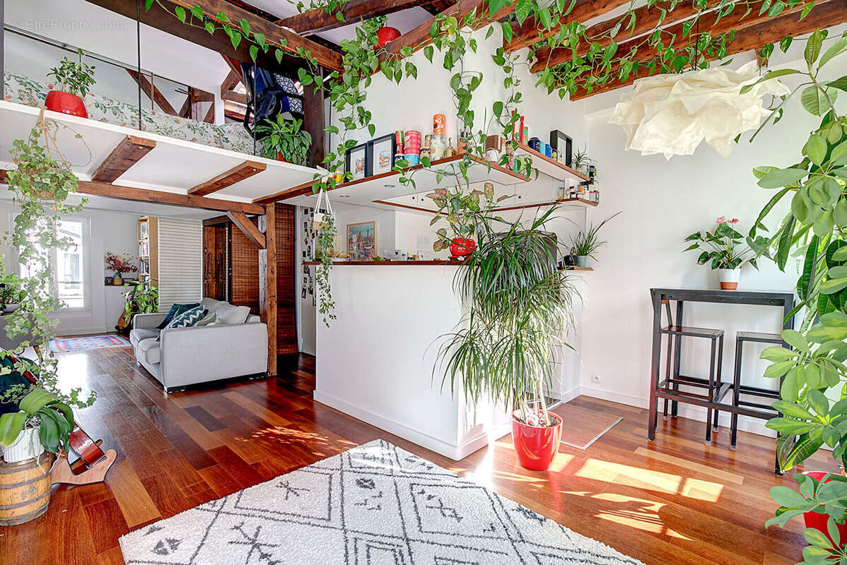 Appartement à PARIS-18E
