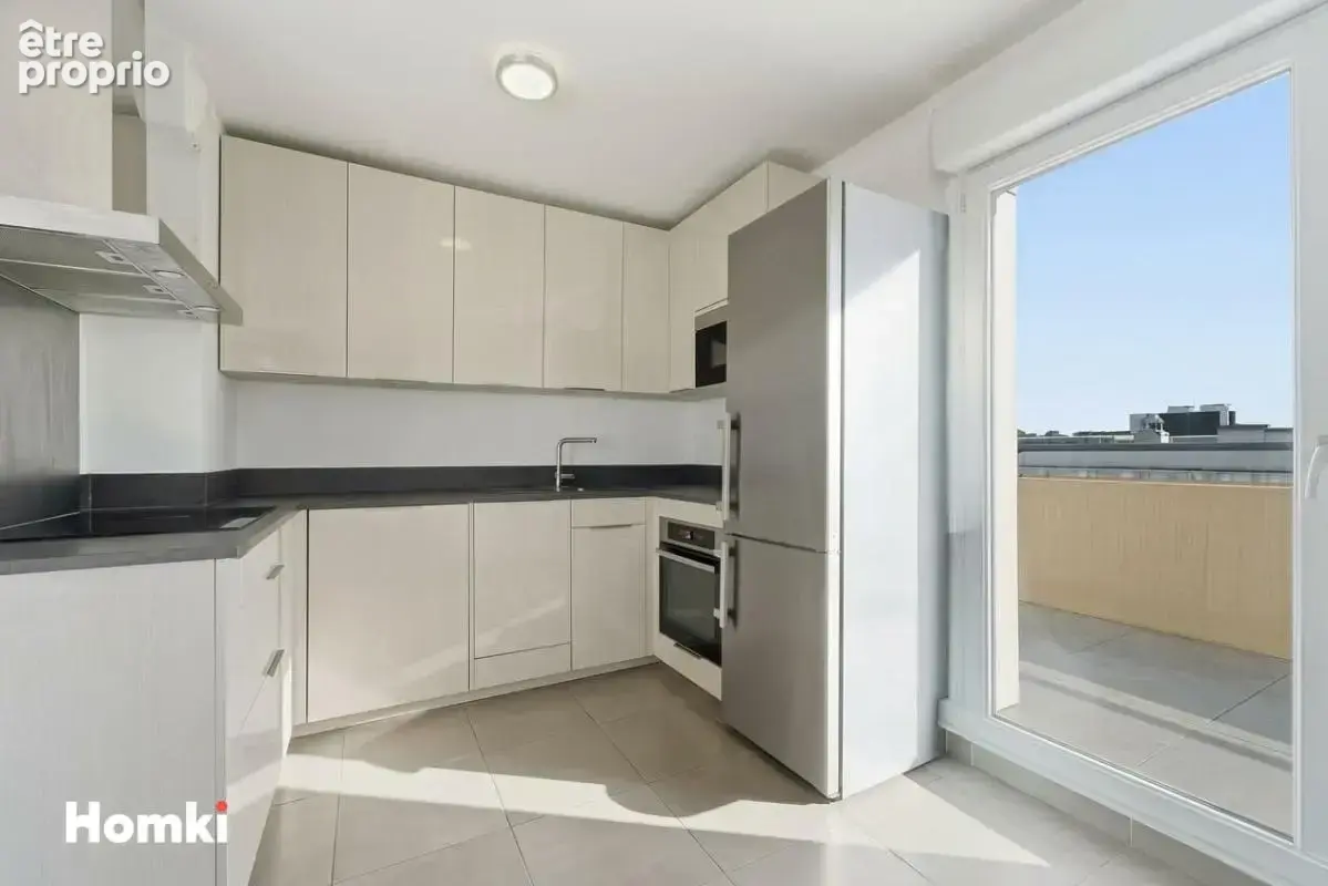 Antibes – Dernier étage – Duplex 4 pièces lumineux avec grande terrasse et double garage fermé - photo 6
