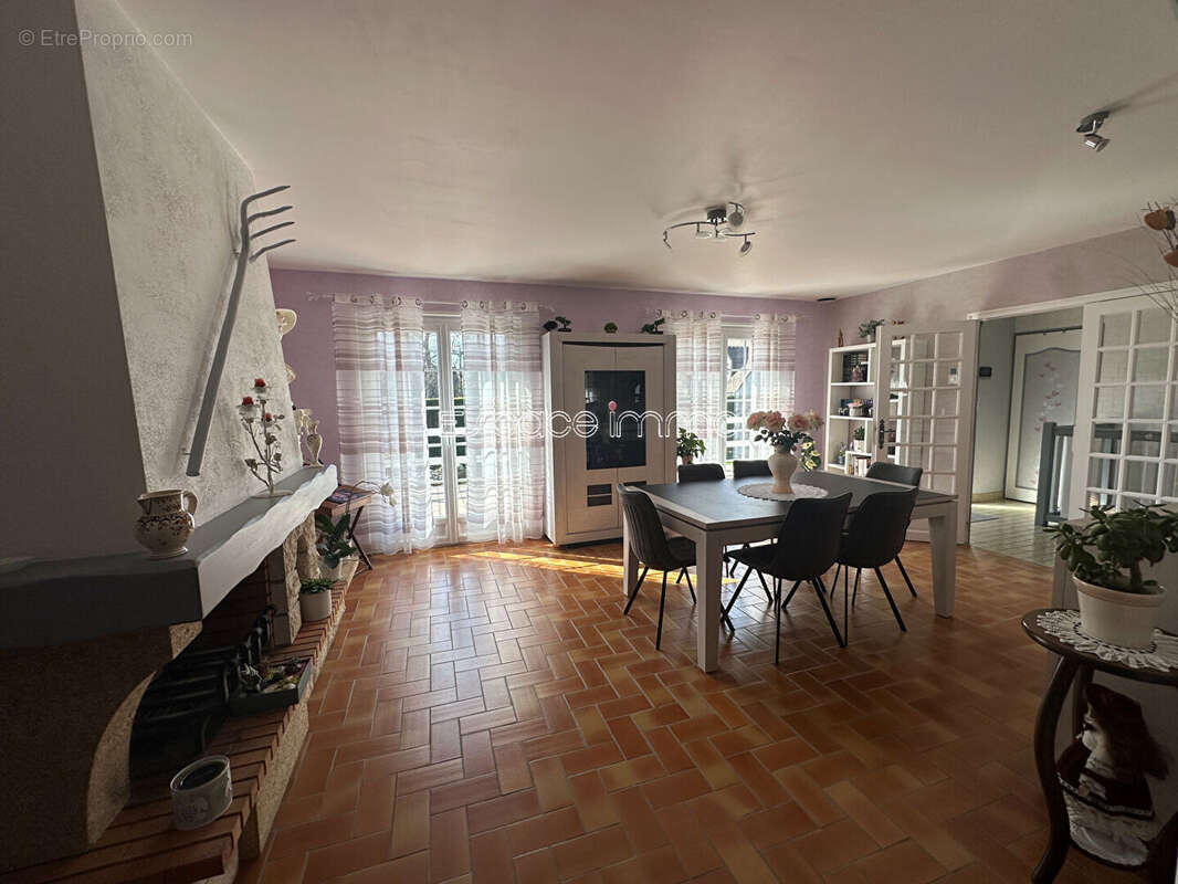 Maison à BOSC-GUERARD-SAINT-ADRIEN
