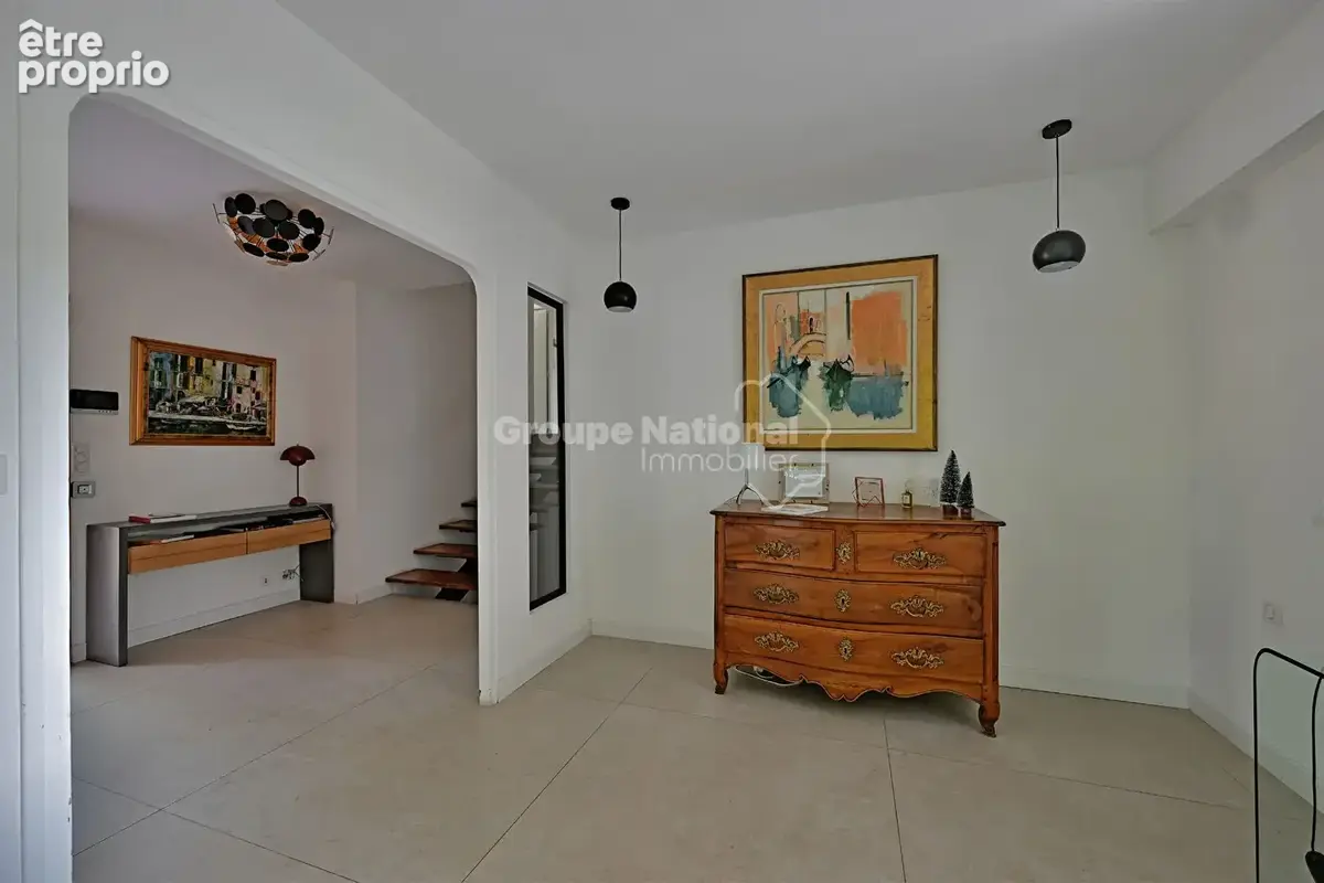 Maison P6 de 194 m² au calme absolu avec jardin sans vis-à-vis - Nîmes Castanet - photo 4