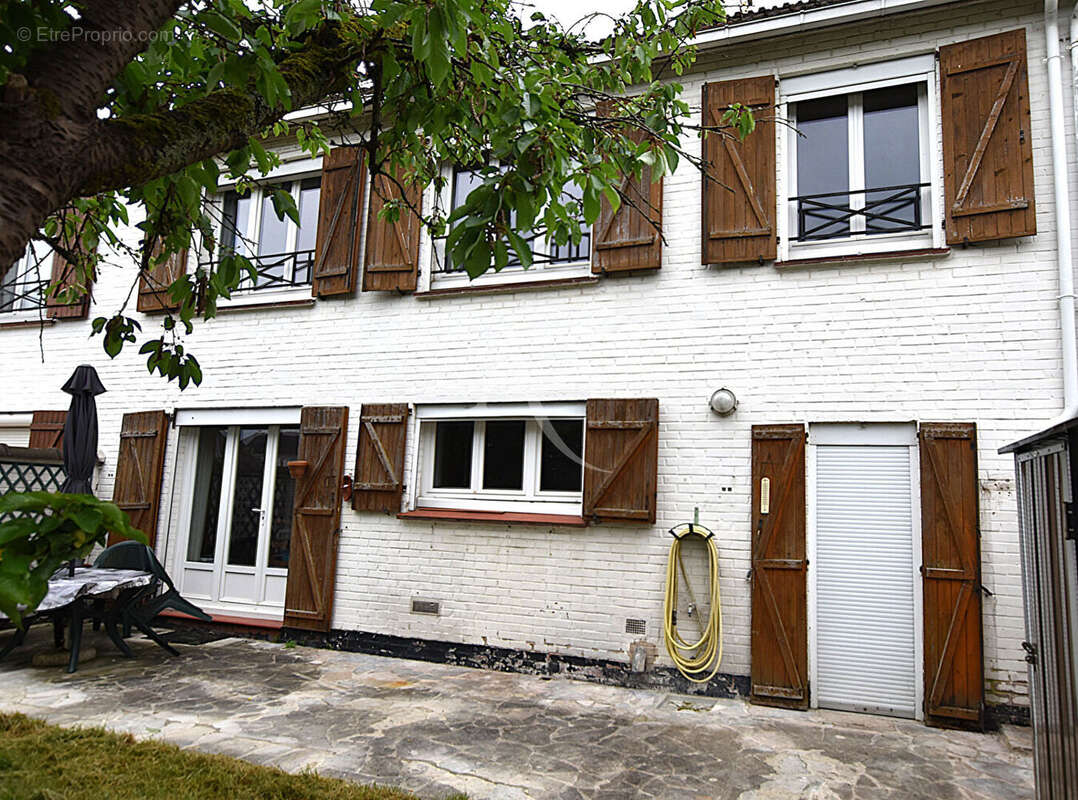 Maison à COMBS-LA-VILLE