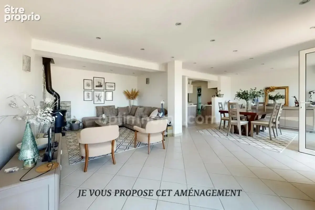 MARTIGUES (13) : à vendre Maison 4 chambres, 1 bureau, 2 appartements T3 et T4, garage sur terrain 859m² - photo 3