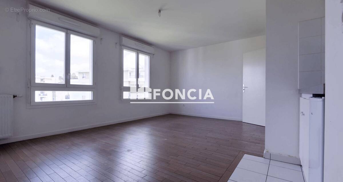 Appartement à CORBEIL-ESSONNES