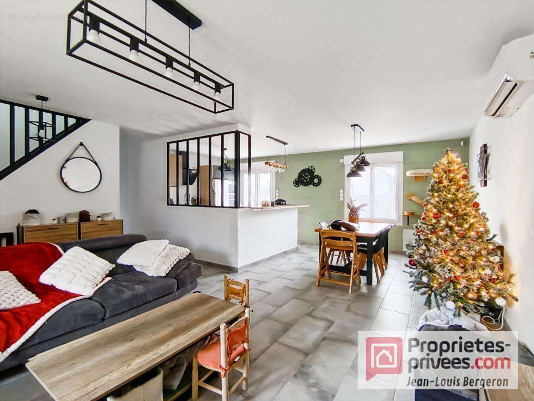 Maison à ARTANNES-SUR-INDRE