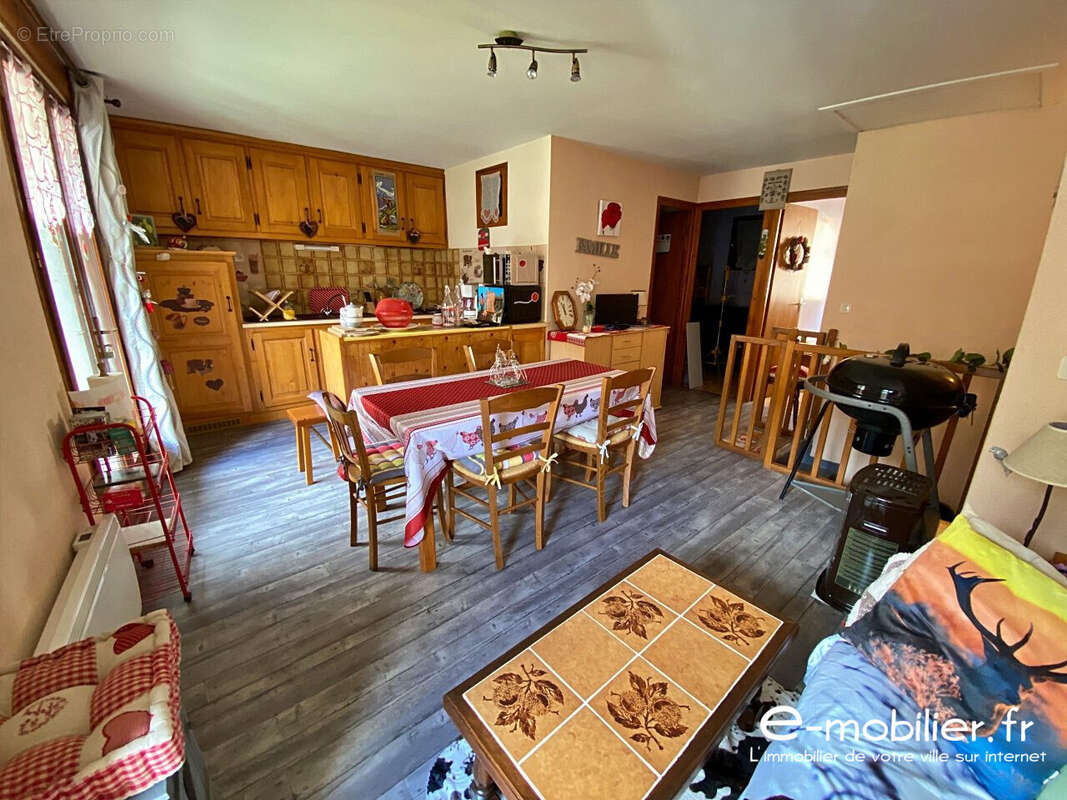 Maison à SAINT-JEAN-DE-BELLEVILLE