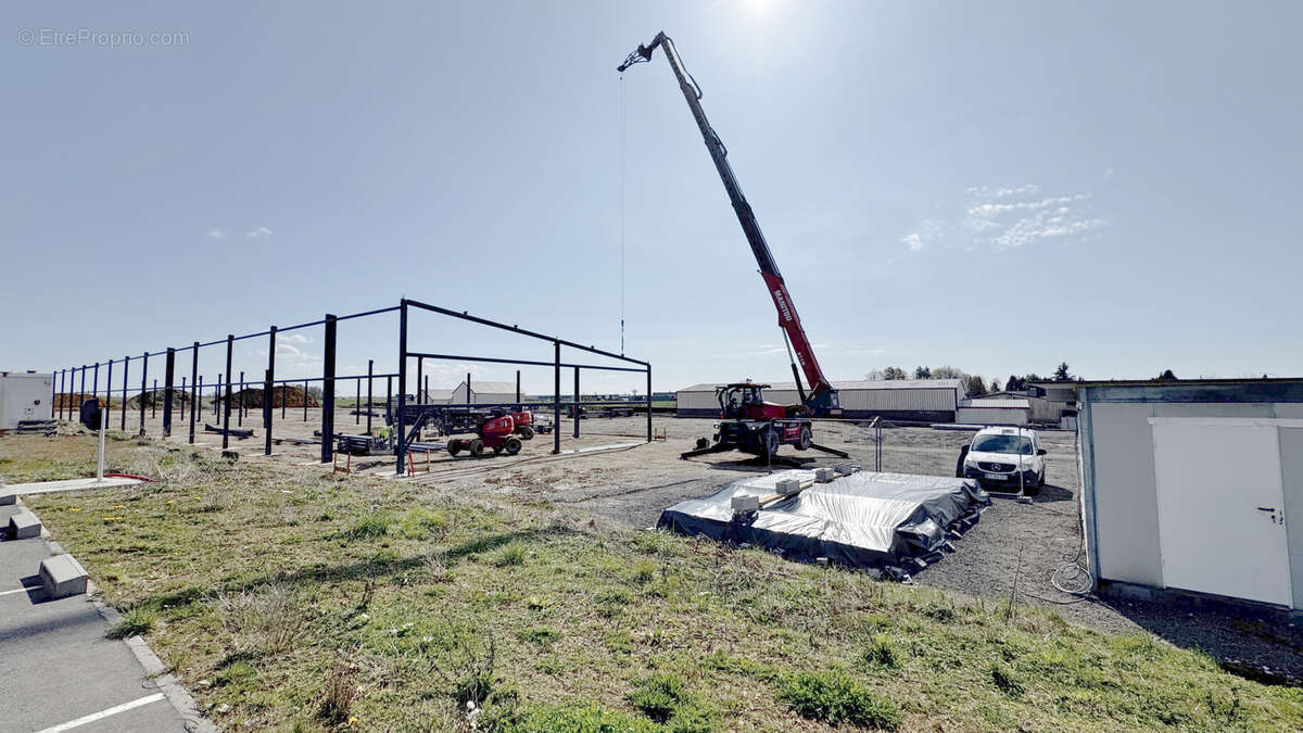 Commerce à COSNES-ET-ROMAIN