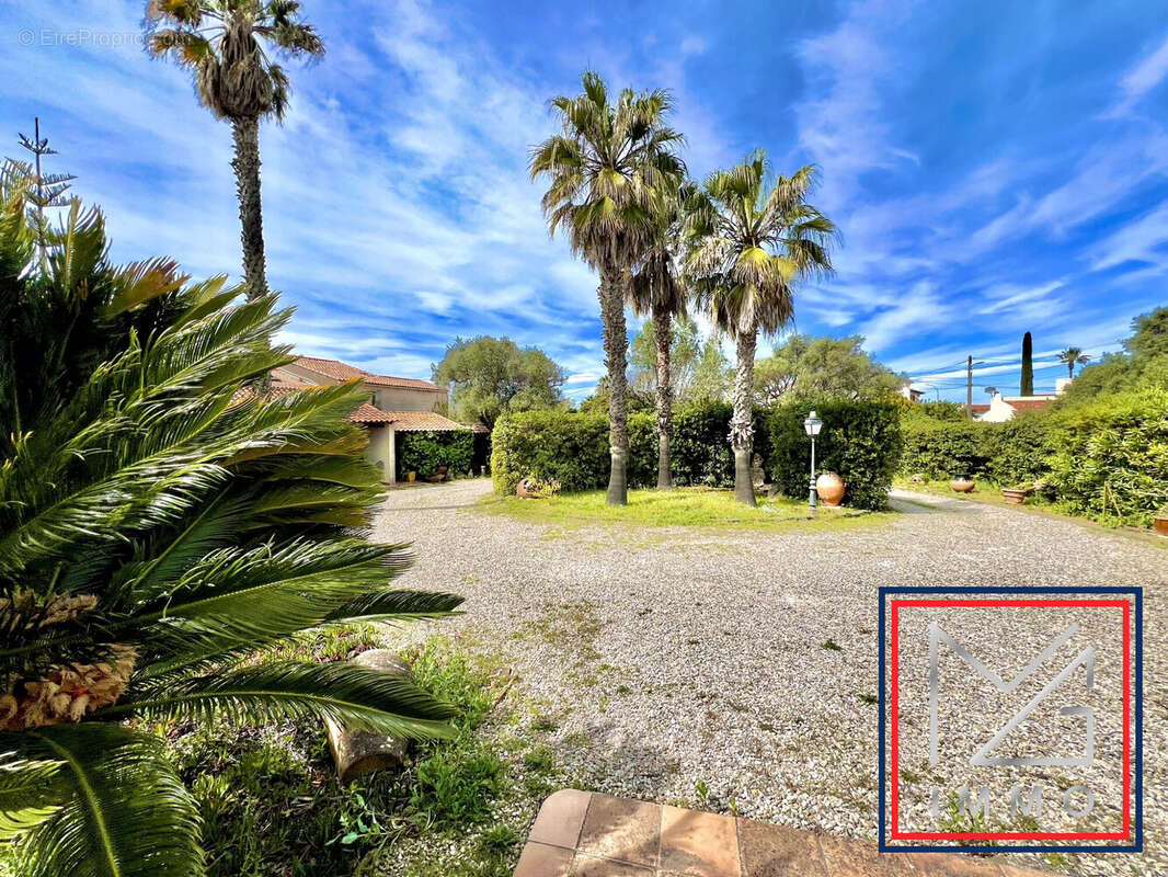 Maison à SIX-FOURS-LES-PLAGES