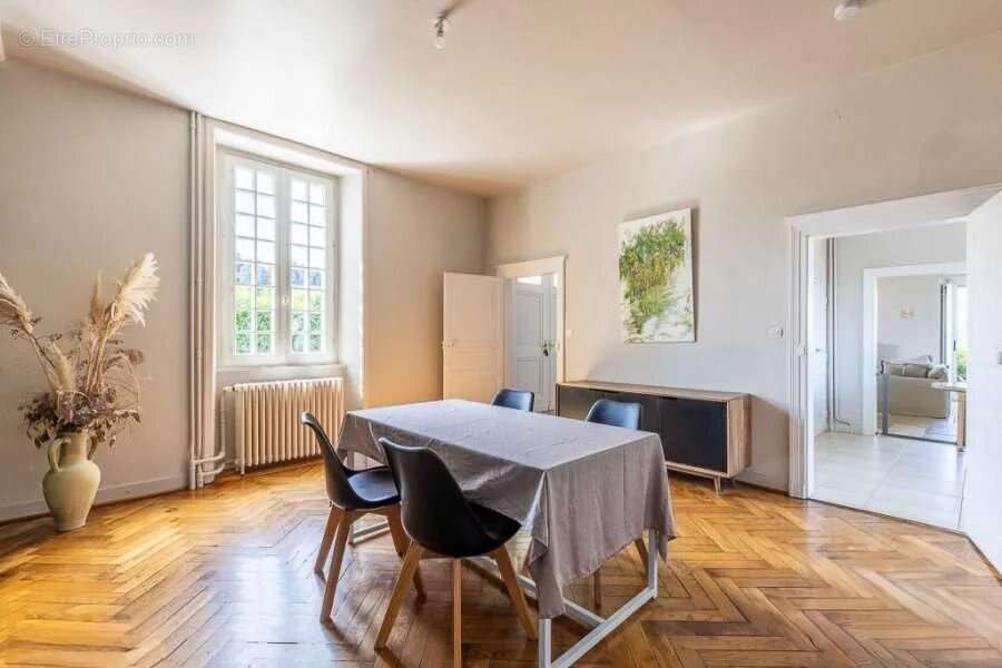 Maison à LOUVIGNE-DE-BAIS