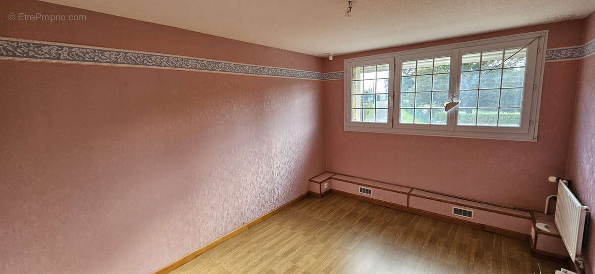 Maison à AIGLEMONT