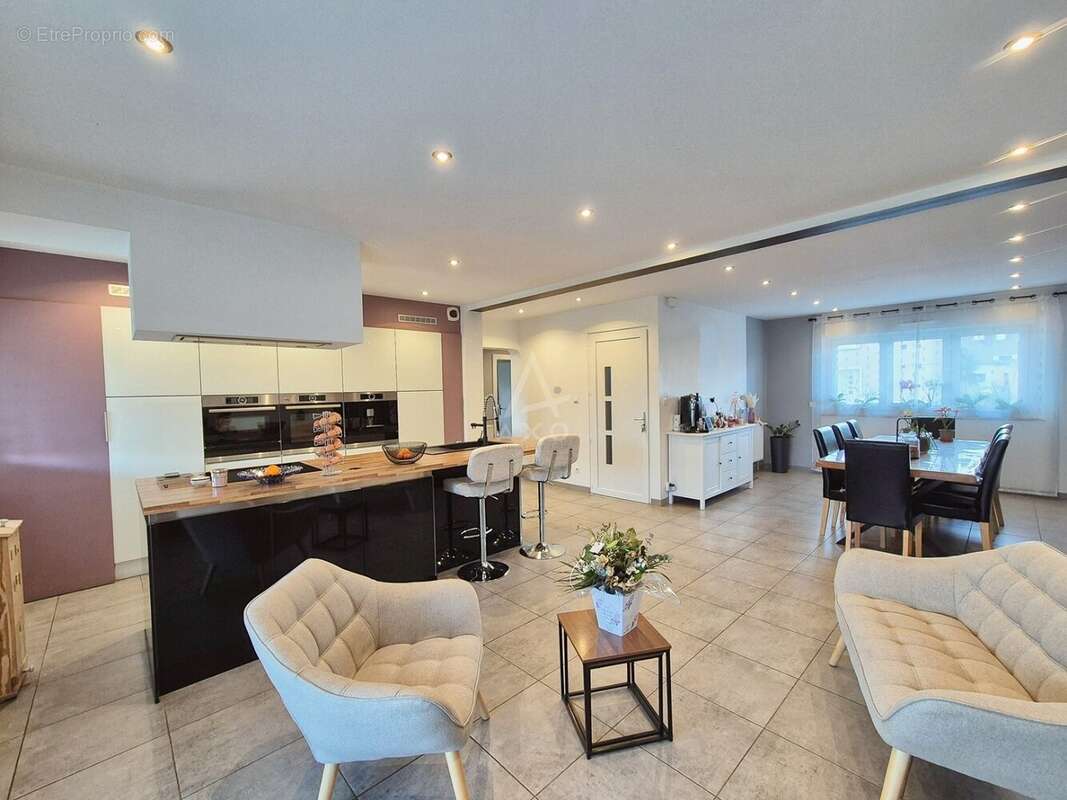 Appartement à AMNEVILLE
