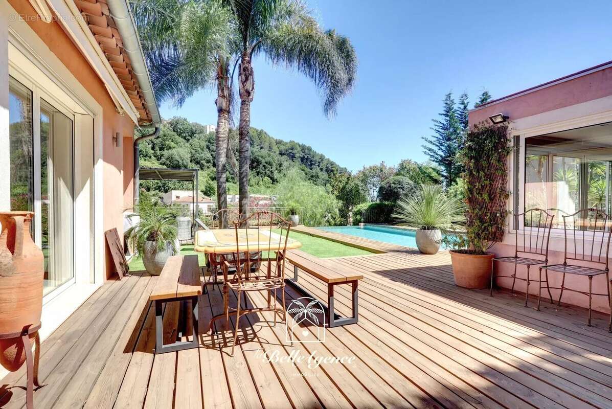 Maison à CAGNES-SUR-MER