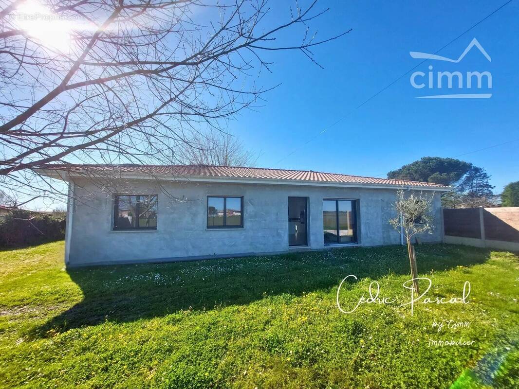 Maison à CUSSAC-FORT-MEDOC