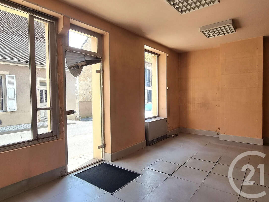 Maison 103 m² à Saint-Satur  - photo 3
