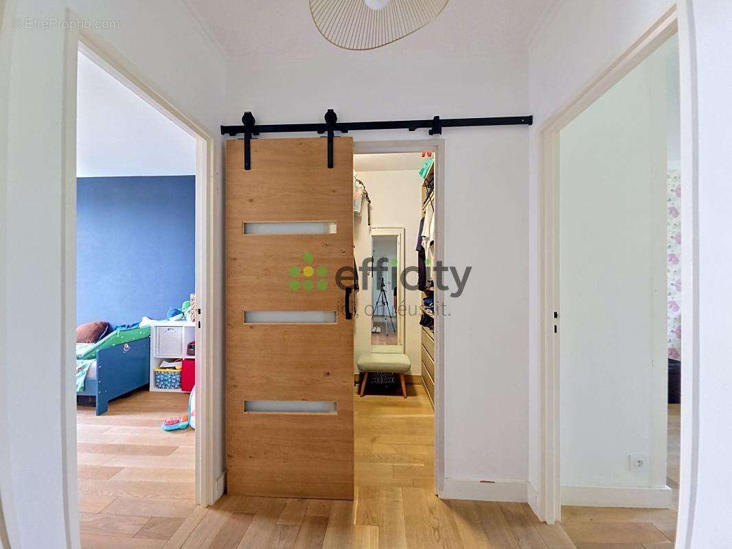 Appartement à LE PLESSIS-TREVISE