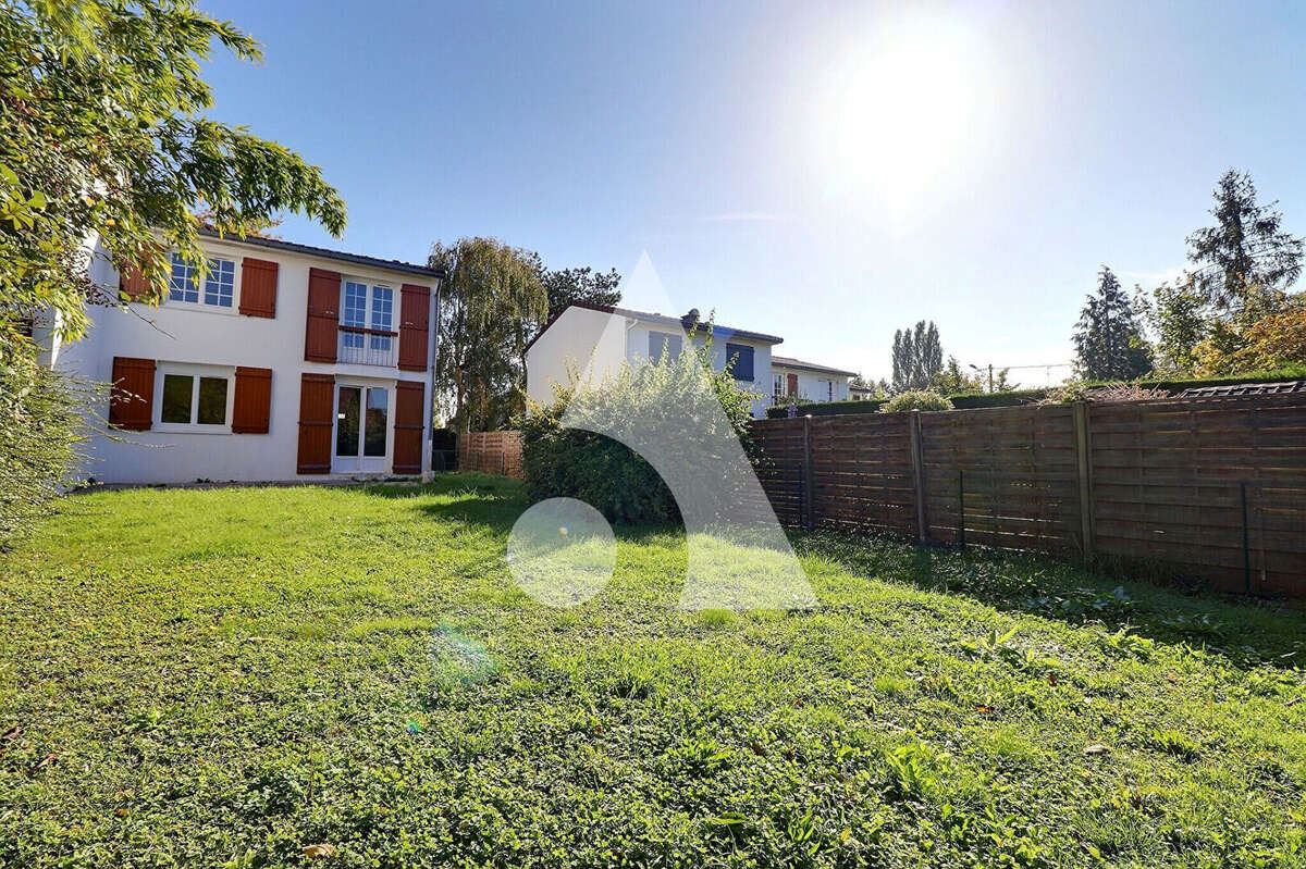 Maison à AUVERS-SUR-OISE