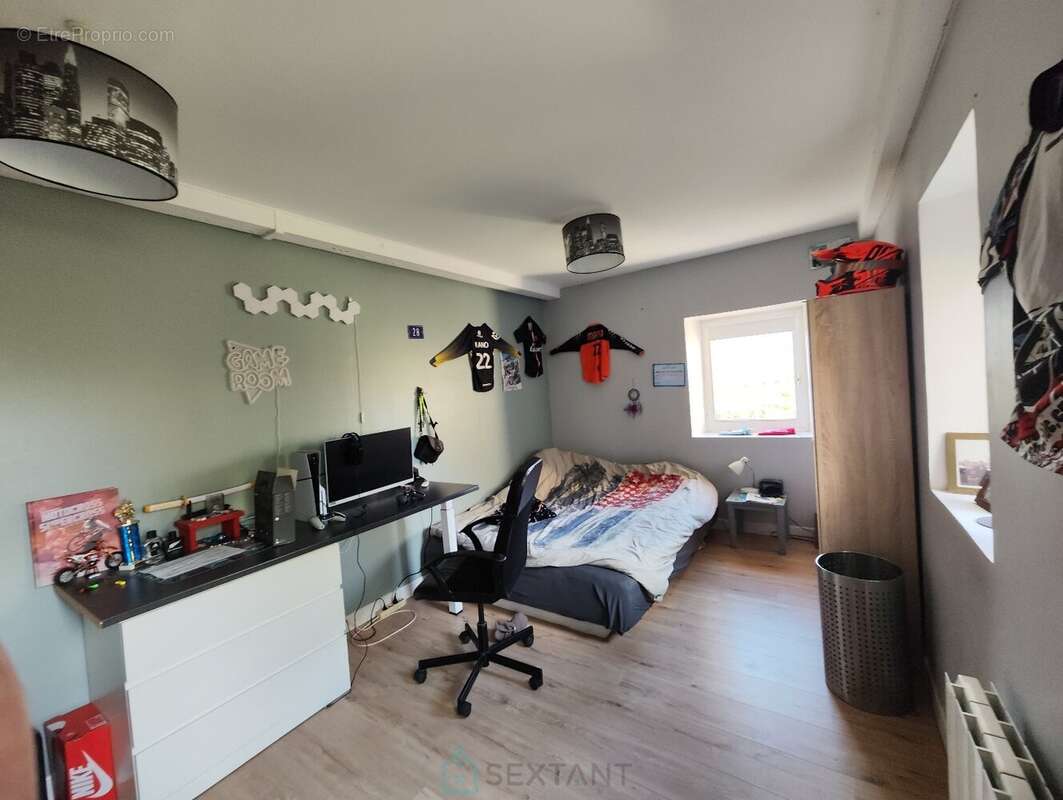 Maison à SAINT-PIERRE-SUR-DIVES