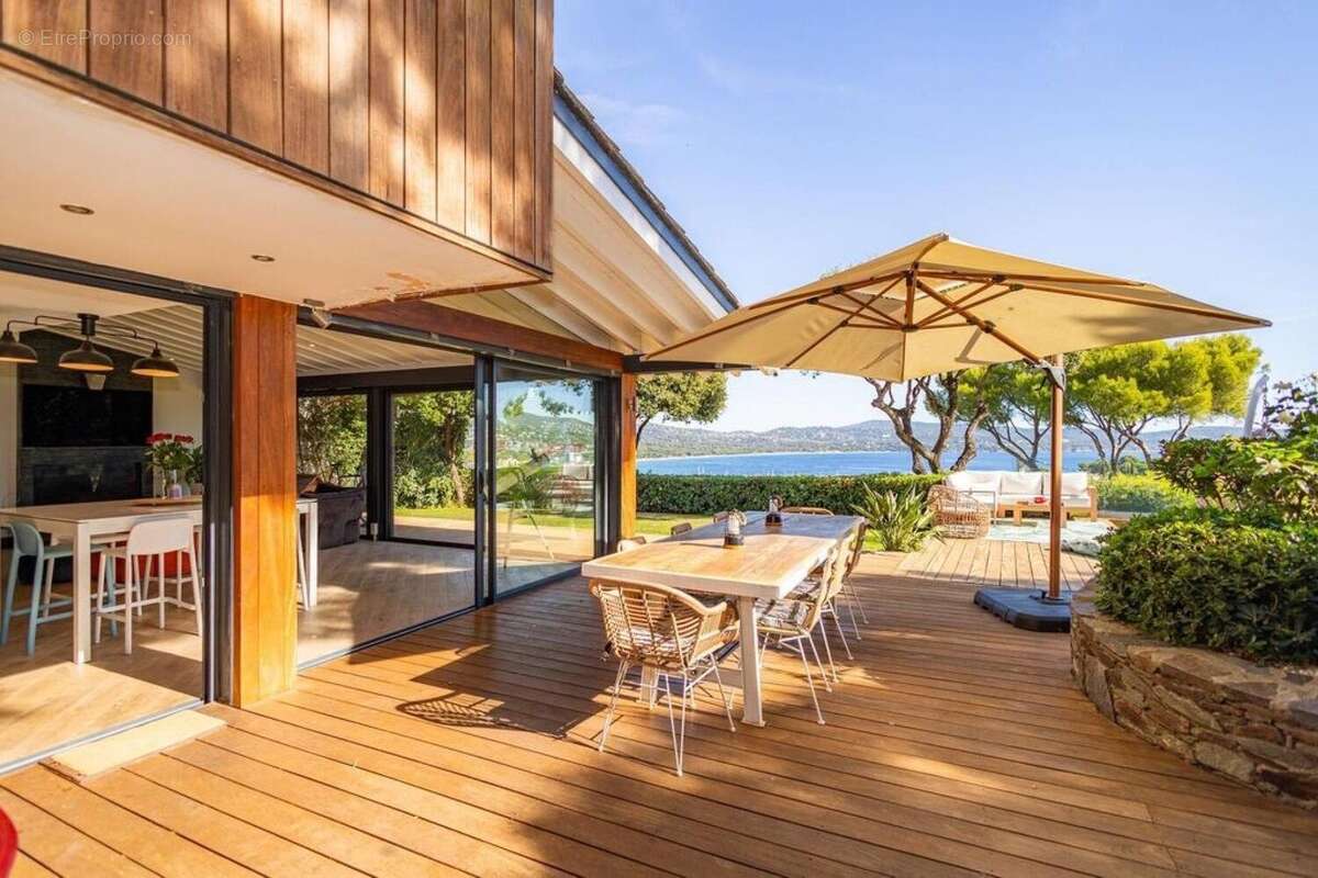 Maison 318 m² à Cavalaire-Sur-Mer  - photo 5