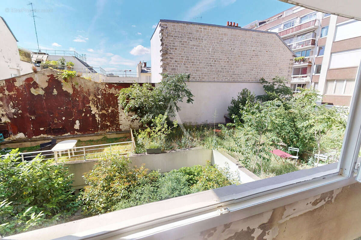 Appartement à PARIS-10E