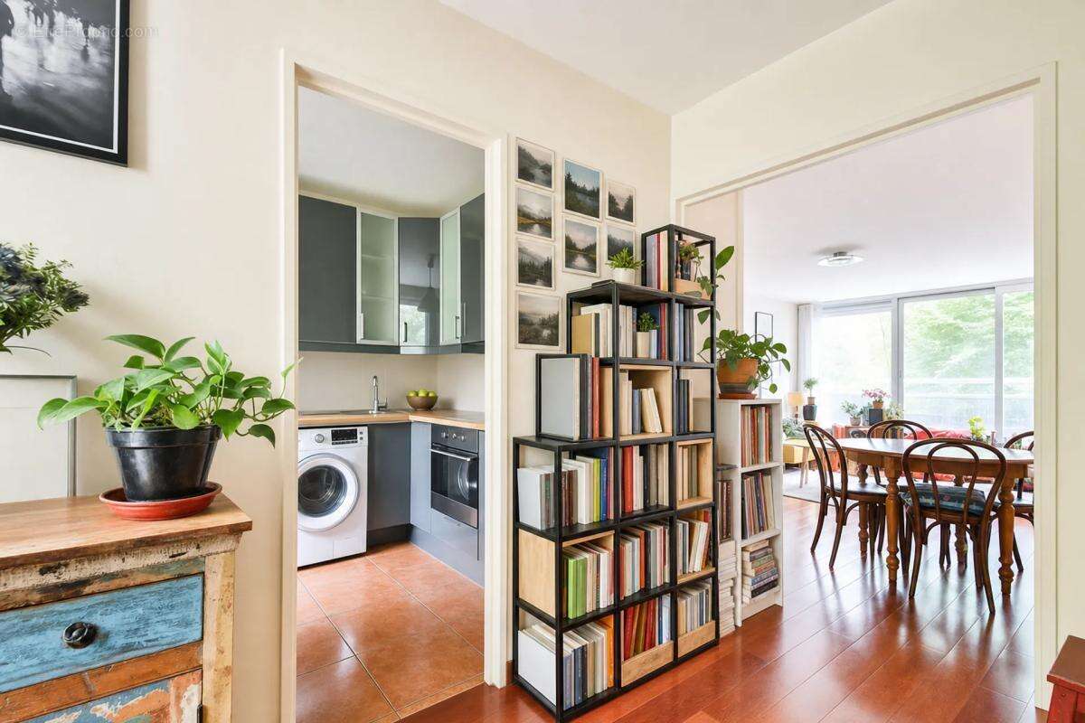 Appartement à PARIS-14E
