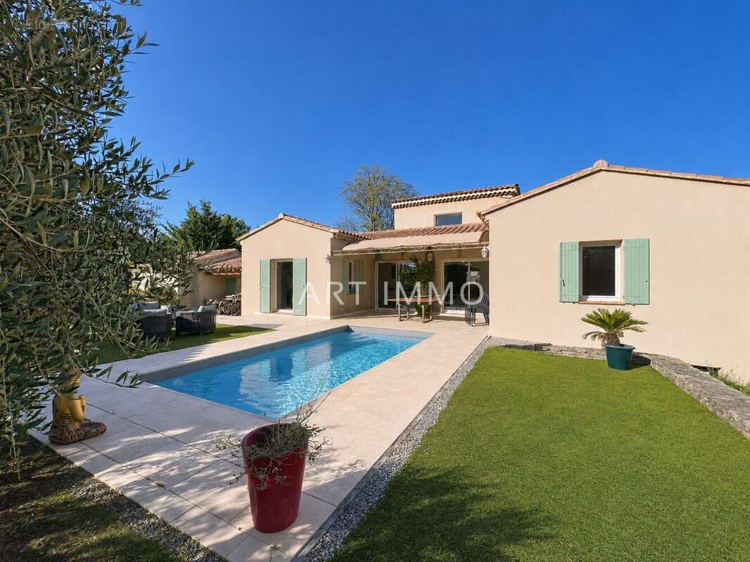 Maison 4 chambres et piscine a cabrieres d'avignon - photo 3