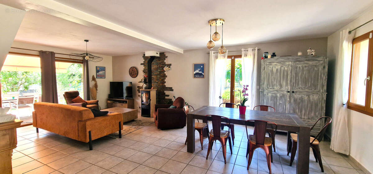 Maison à SAINT-VINCENT-DE-MERCUZE