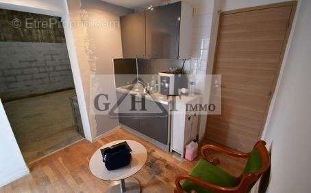 Commerce à LES PAVILLONS-SOUS-BOIS