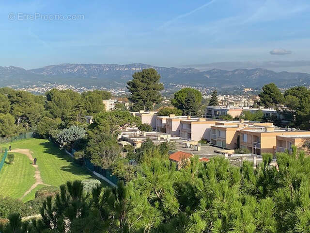 Appartement à MARSEILLE-12E