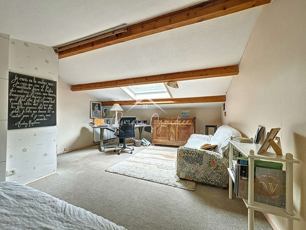 Maison à SAINT-GEORGES-DE-LUZENCON