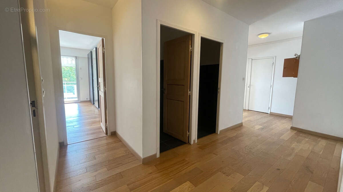 Appartement à MARSEILLE-6E