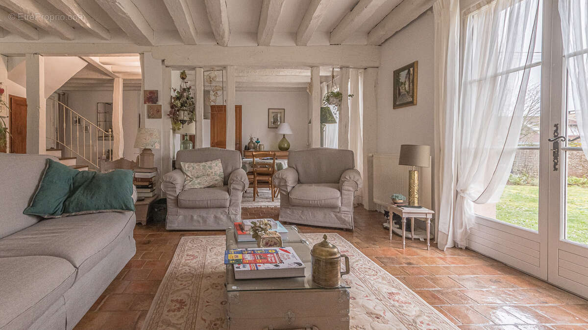 Maison à ORRY-LA-VILLE