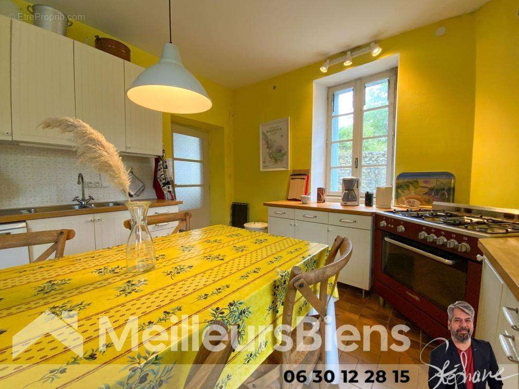 Maison en pierre en plein centre ville de Montendre - photo 15