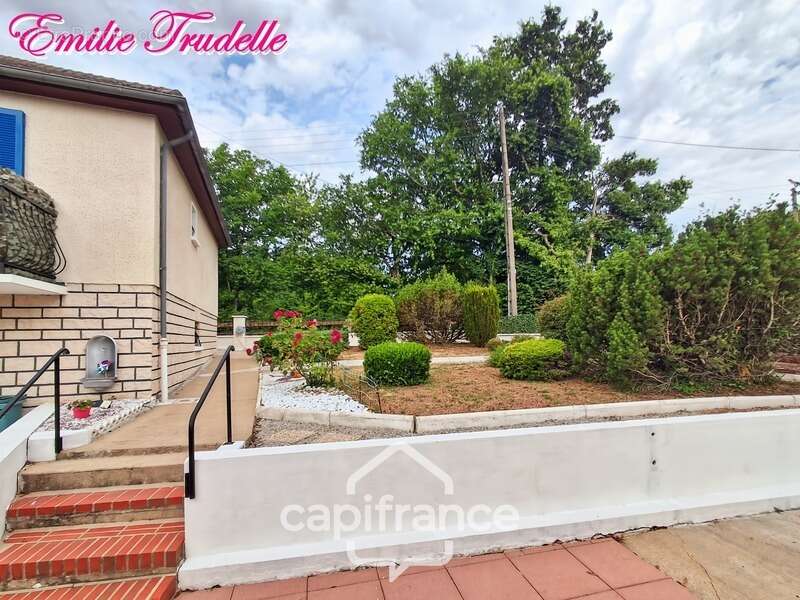 Dpt Sarthe (72), à vendre SAINT CALAIS maison P3, 1 chambre, terrain clos 483 m² et sous-sol - photo 2