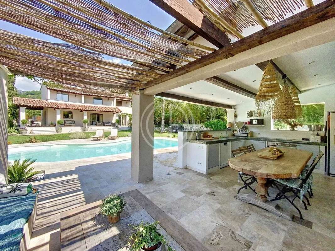 Maison à MOUANS-SARTOUX