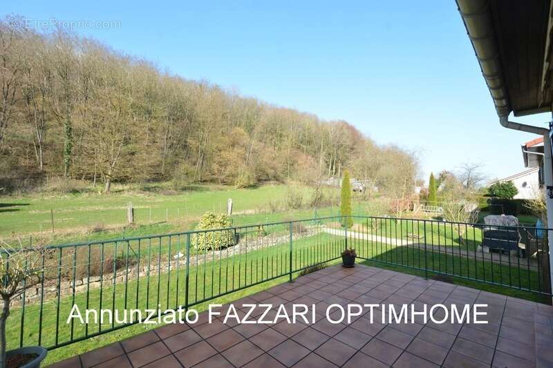 Maison individuelle sur sous-sol complet à Montmédy – 107 m² – 4 chambres – Garage 45 m² – Secteur calme proche Belgique & Luxem - photo 17