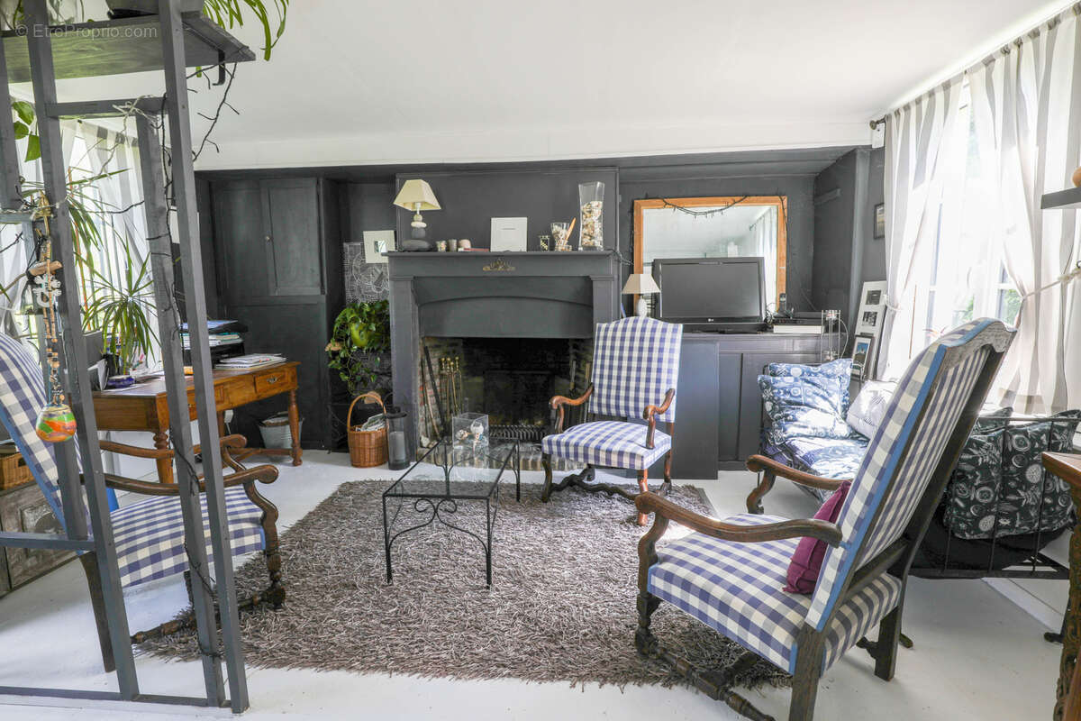 Maison à GUERQUESALLES