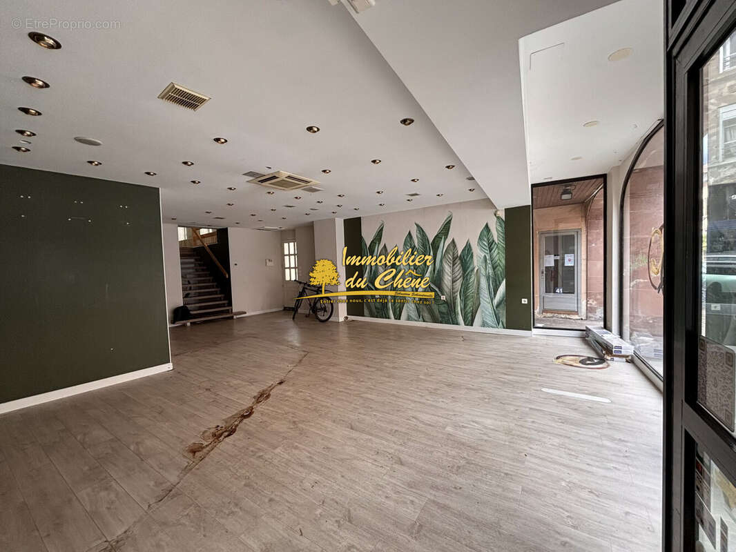 Commerce 211 m² à Luxeuil-Les-Bains  - photo 6