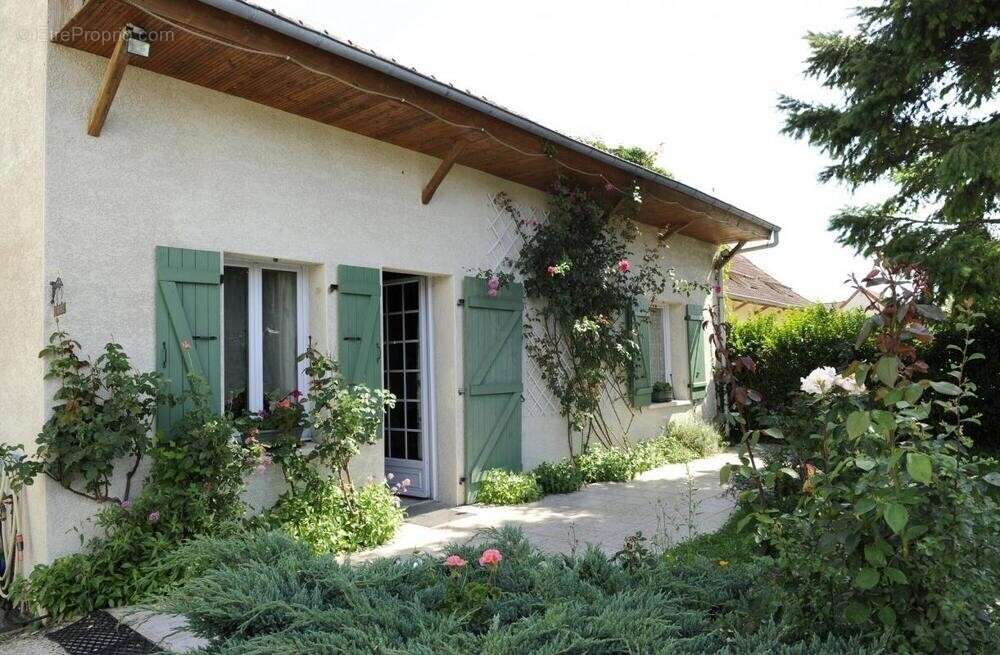 Maison à PONTOUX