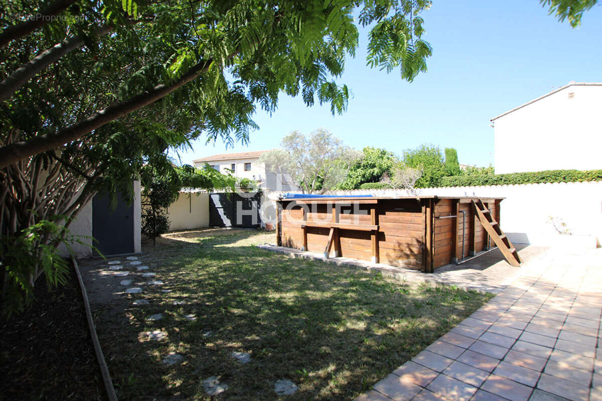 Maison à LE PONTET