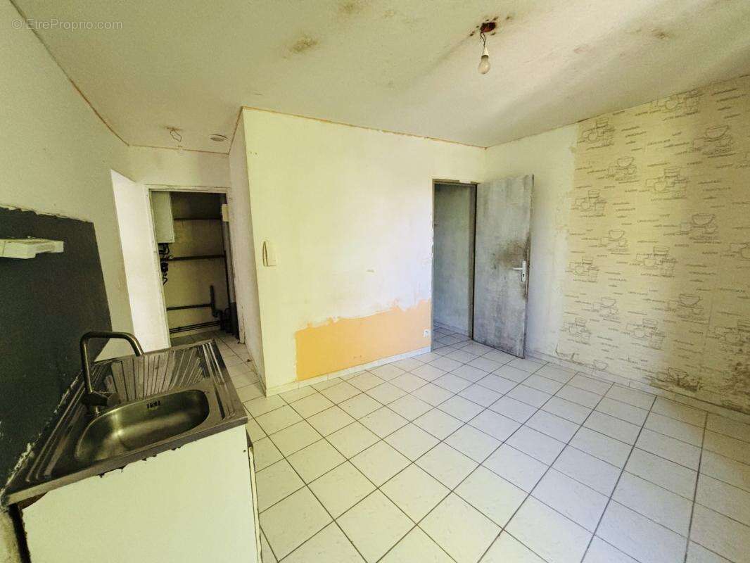 Appartement à SAINT-DONAT-SUR-L'HERBASSE