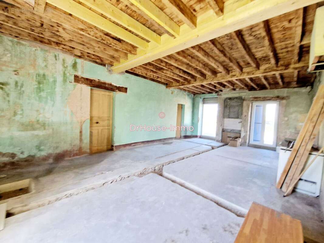 Autre à BOURG-DE-PEAGE