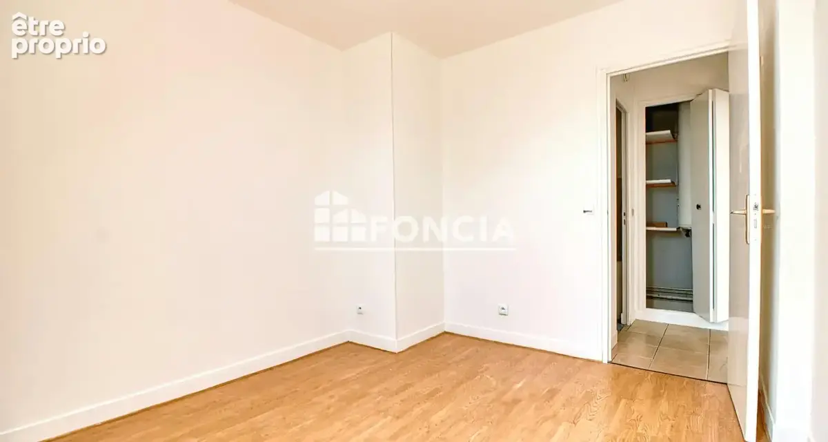 COUP DE COEUR FONCIA : Grand T2 Lumineux de 46 m2 avec parking & Cave – Bords de Seine, Meulan-en-Yvelines (78250) - photo 13