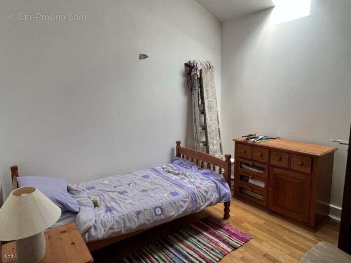 Jolie Maison de 3 Chambres avec Une Cour - photo 17