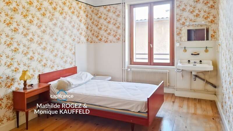 Maison à AUGEROLLES